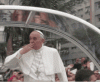 pope-francis-blowing-kisses.gif